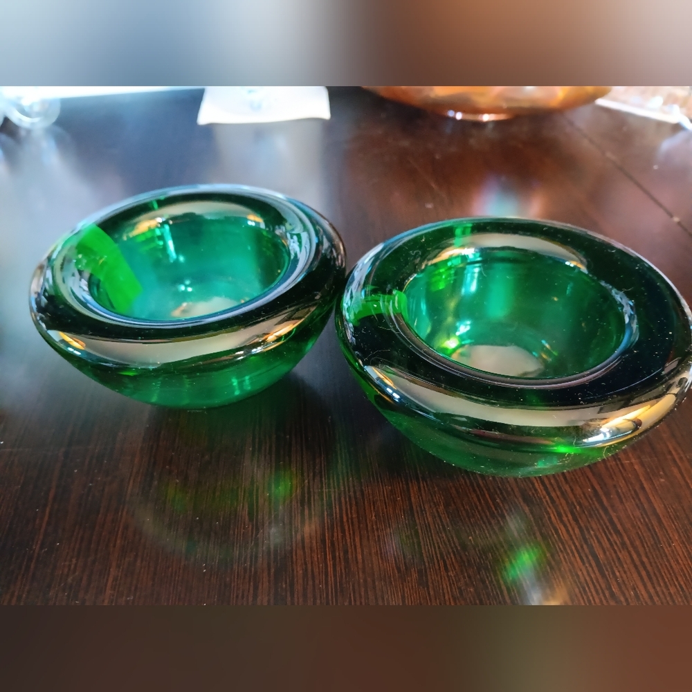GREEN CRYSTAL CANDLEHOLDERS